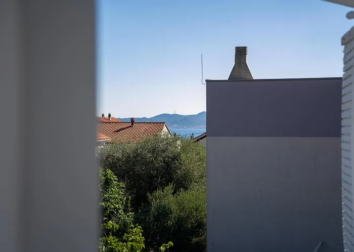 Apartman House Saraden *